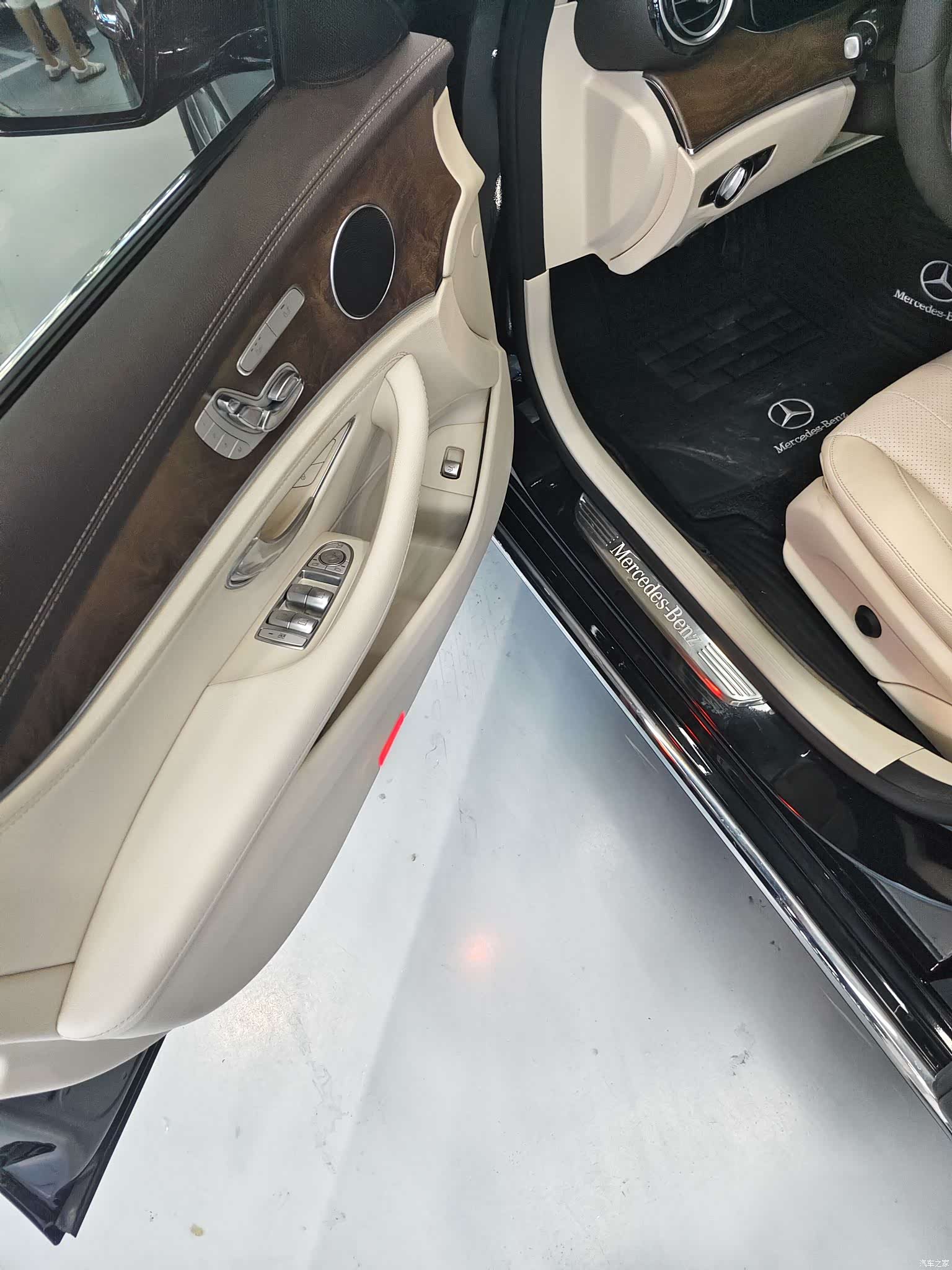 Mercedes-Benz E-Class, 2019 4