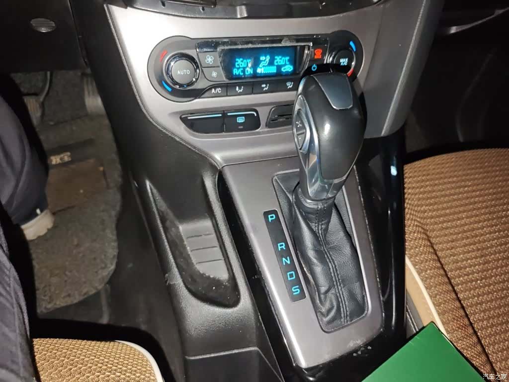 Ford Focus, 2015 11