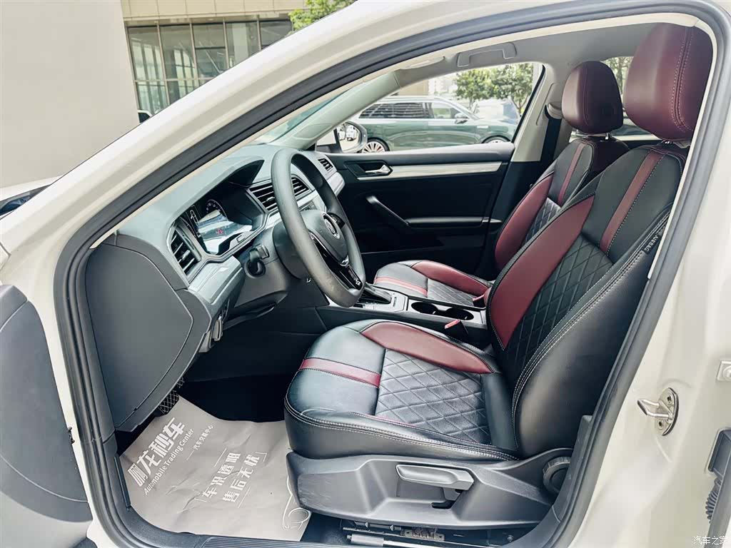 Volkswagen Lamando, 2020 11