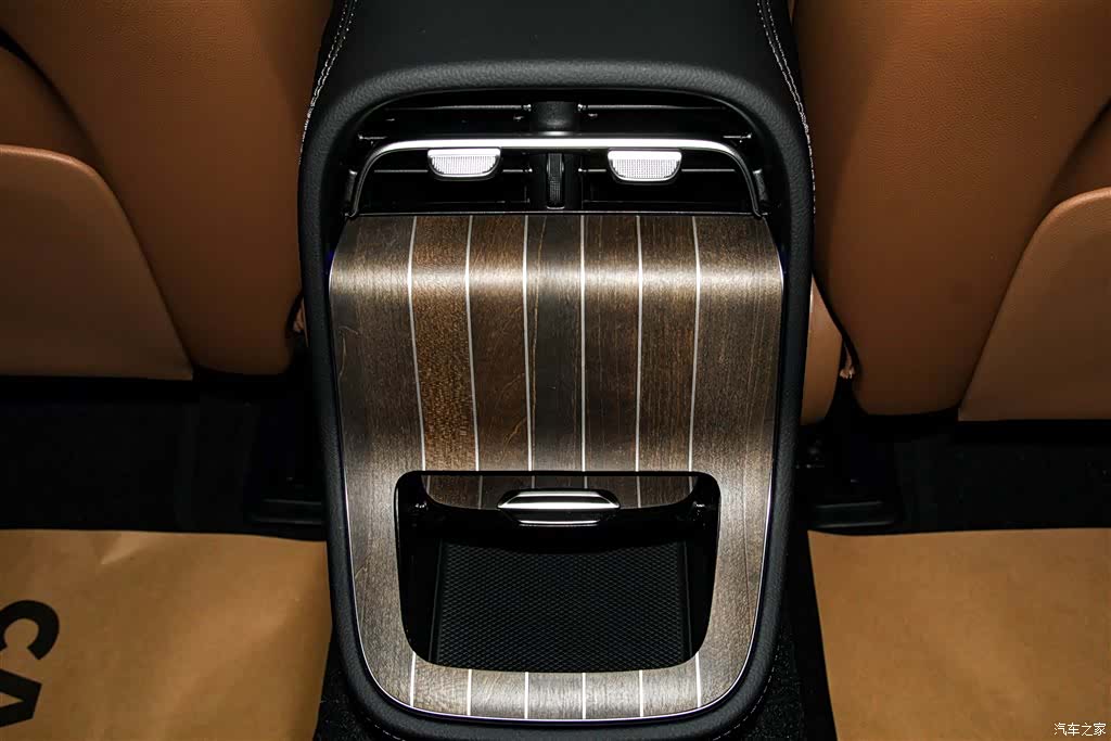 Mercedes-Benz E-Class, 2026 22