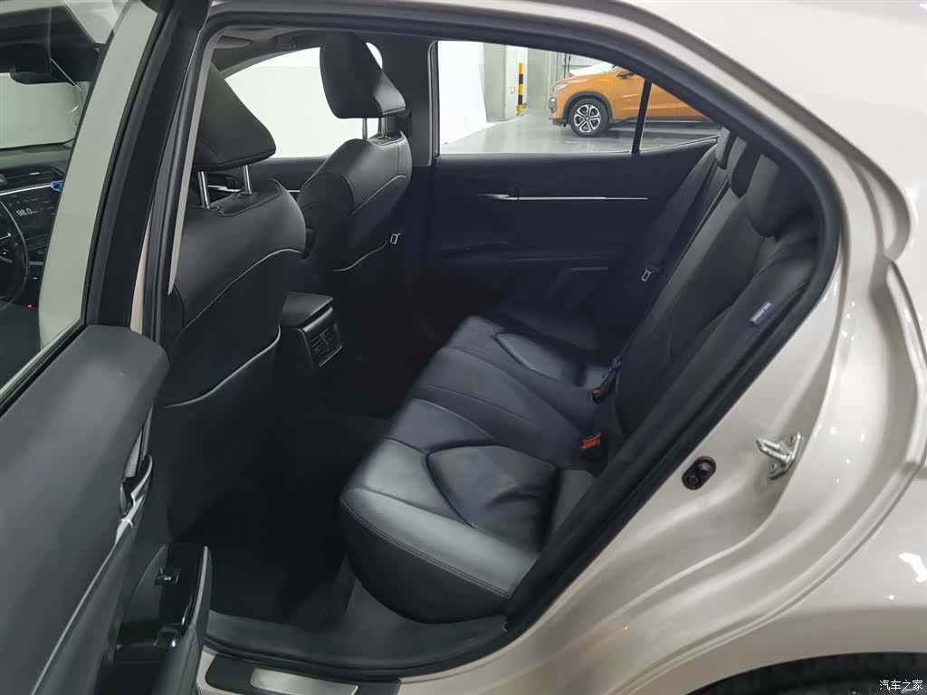 Toyota Camry, 2020 15