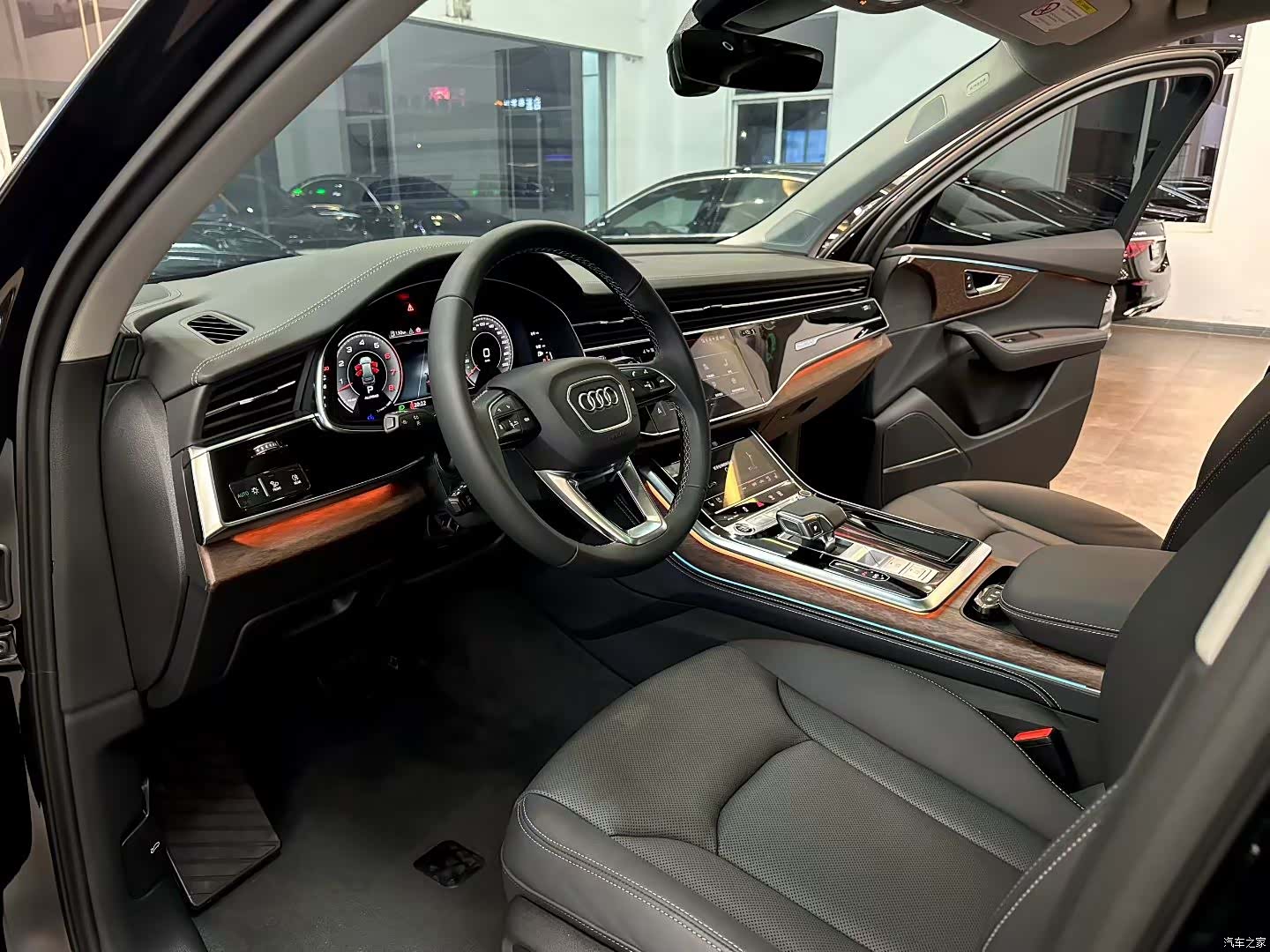 Audi Q7, 2024 9