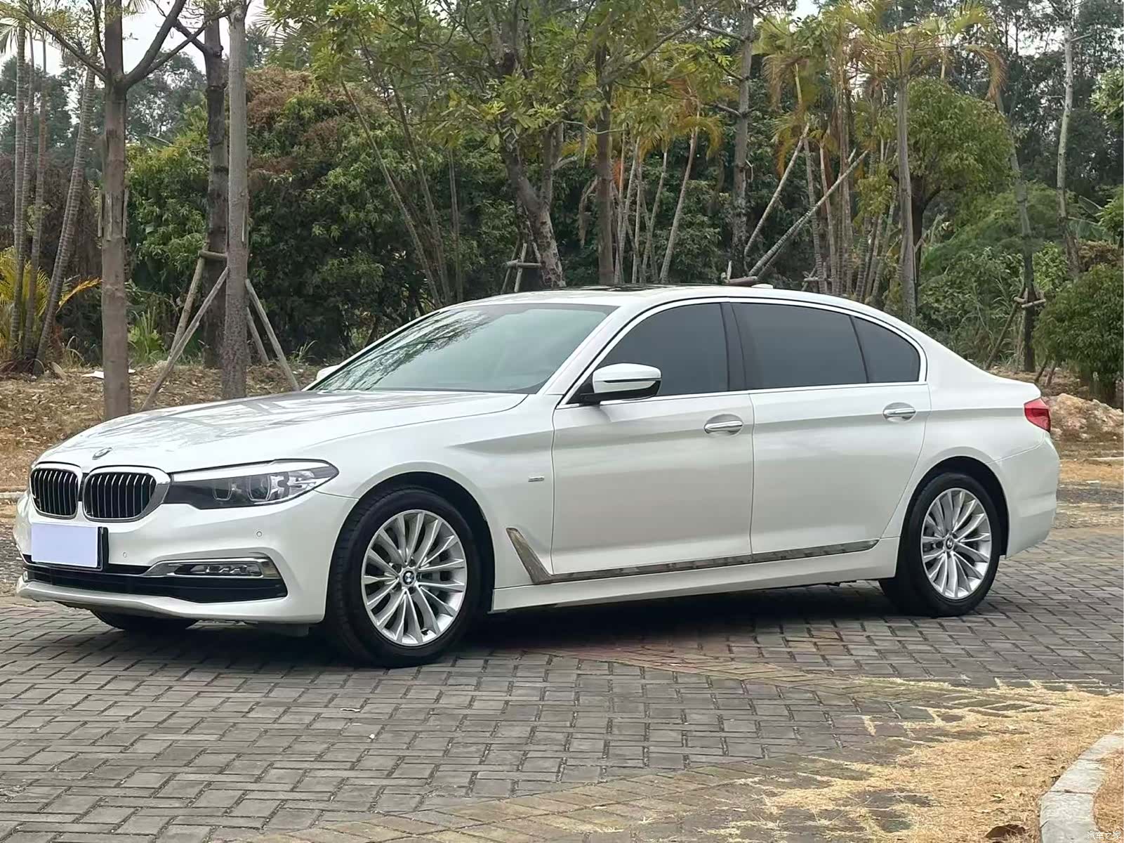 BMW 5 Series, 2018 1