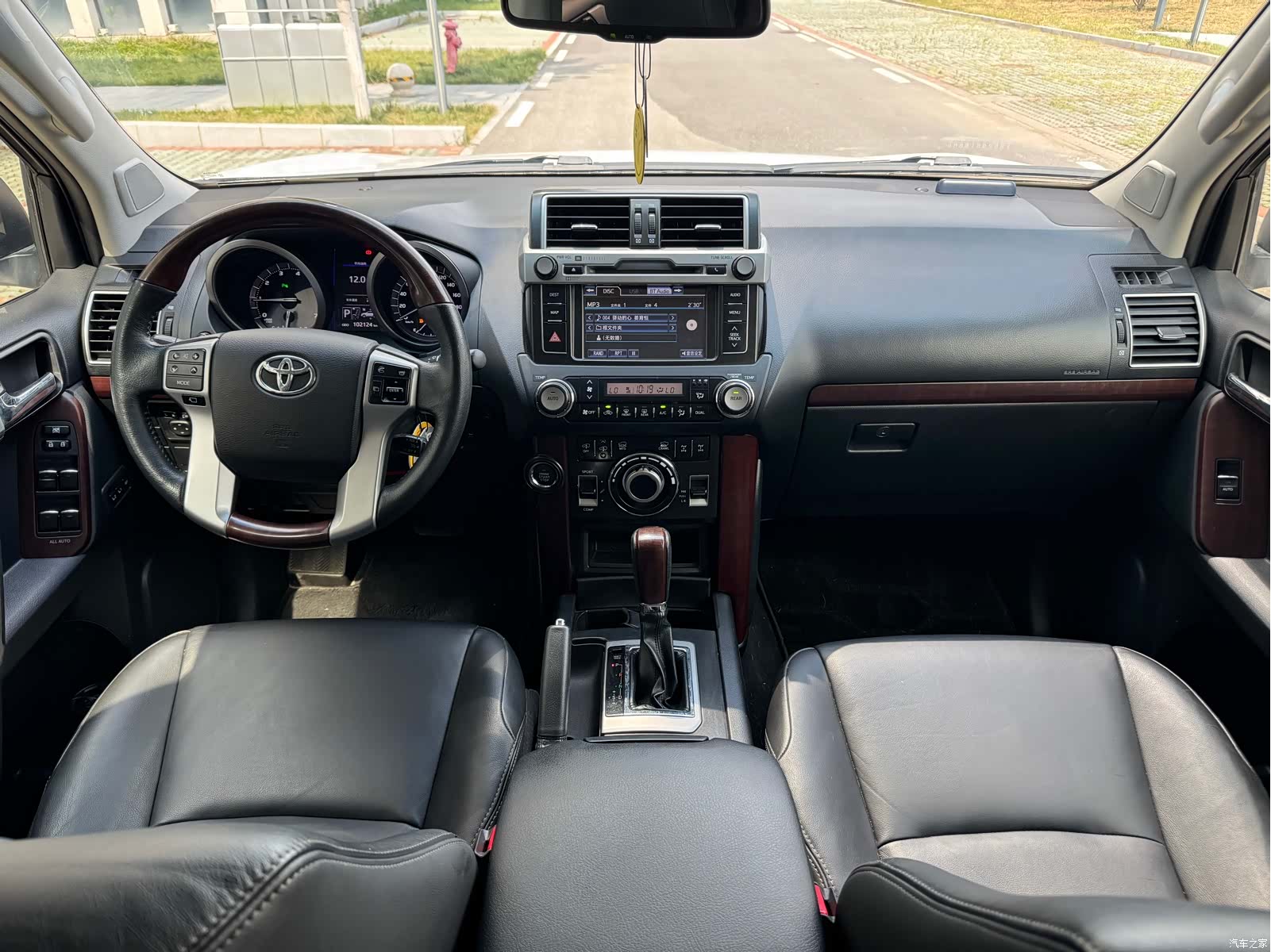 Toyota Prado, 2014 17