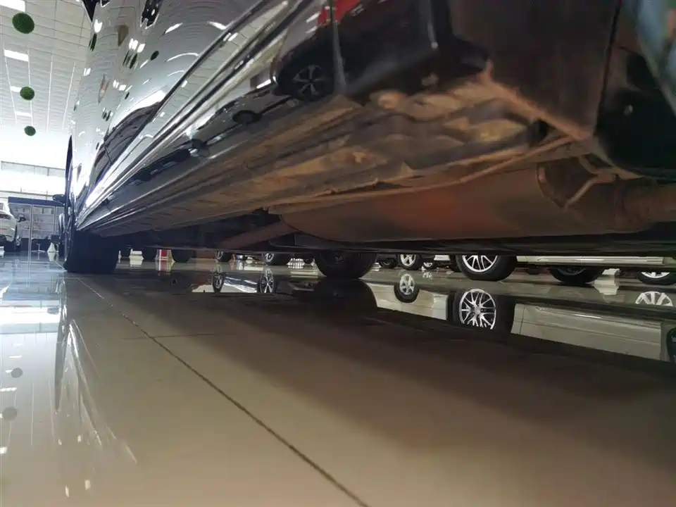 Hongqi HQ9