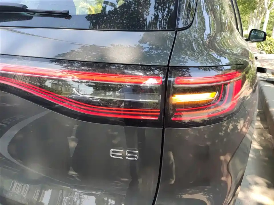 Geely Galaxy Galaxy E5