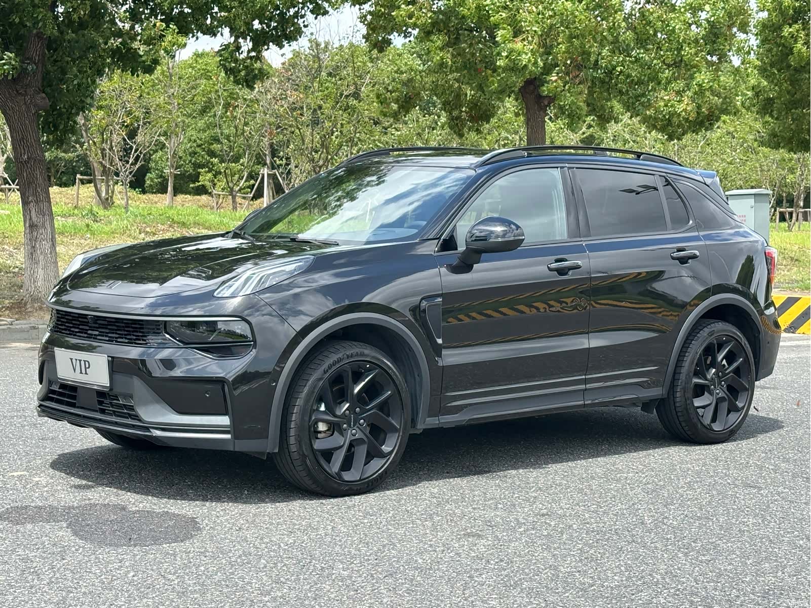 Lynk & Co 01