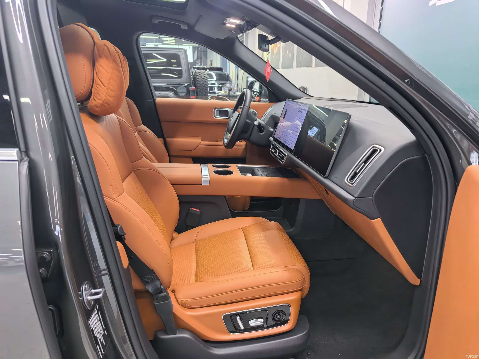 Li Auto L8, 2025 12