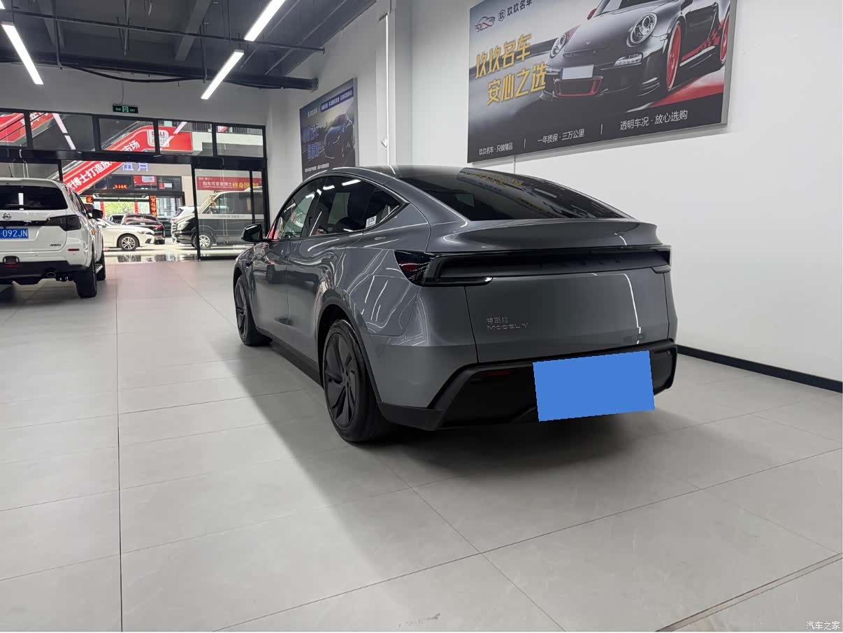 Tesla Model Y, 2025 14