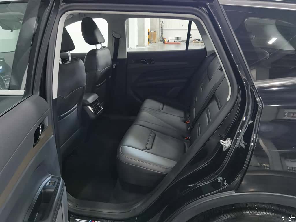 Ford Equator Sport, 2023 15