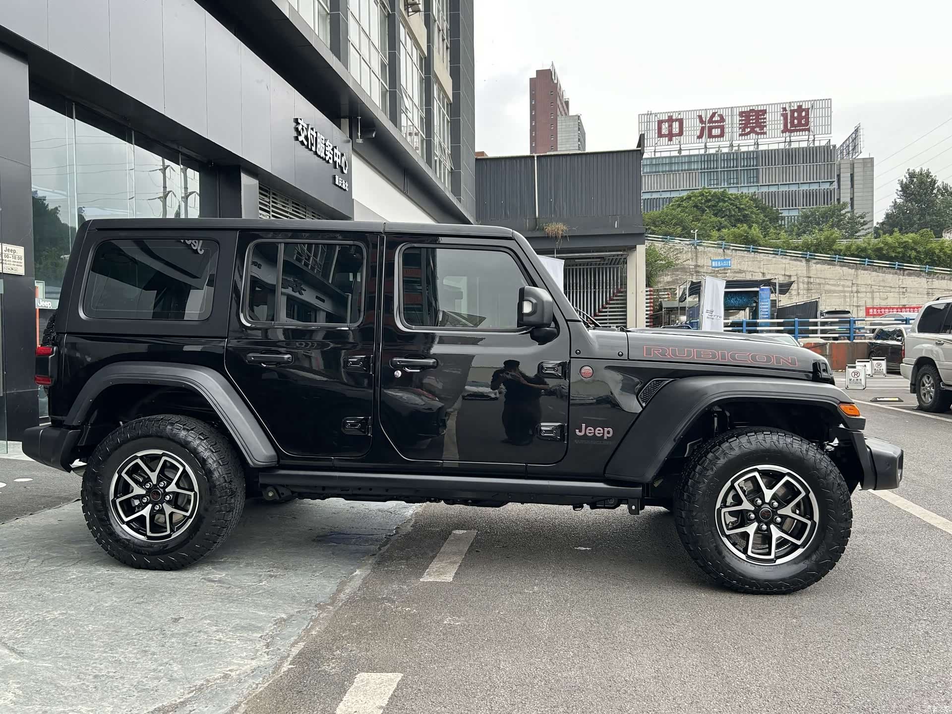 Jeep Wrangler, 2024 12