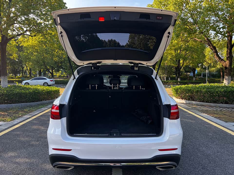 Mercedes-Benz GLC Mercedes-Benz GLC