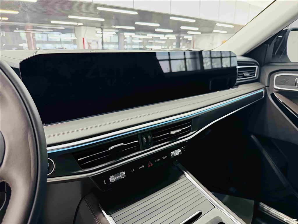 Ford Explorer, 2025 14