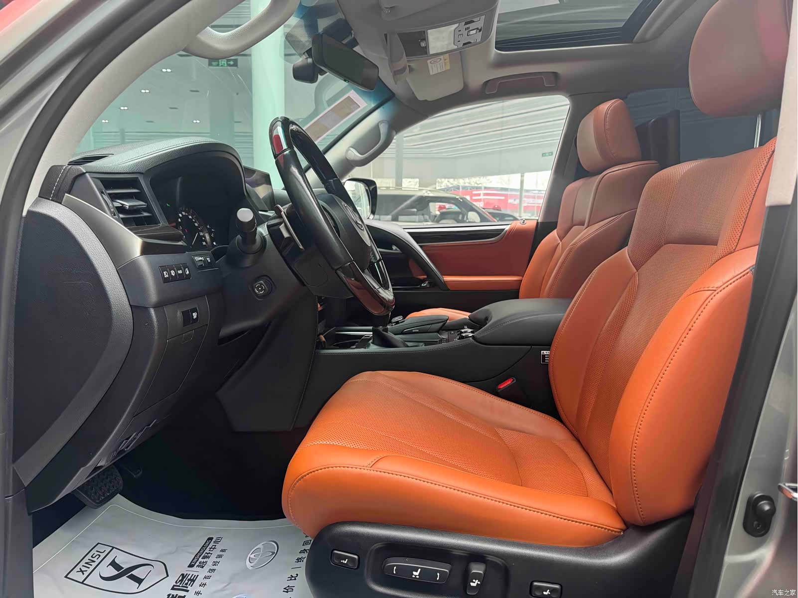 Lexus LX, 2020 8