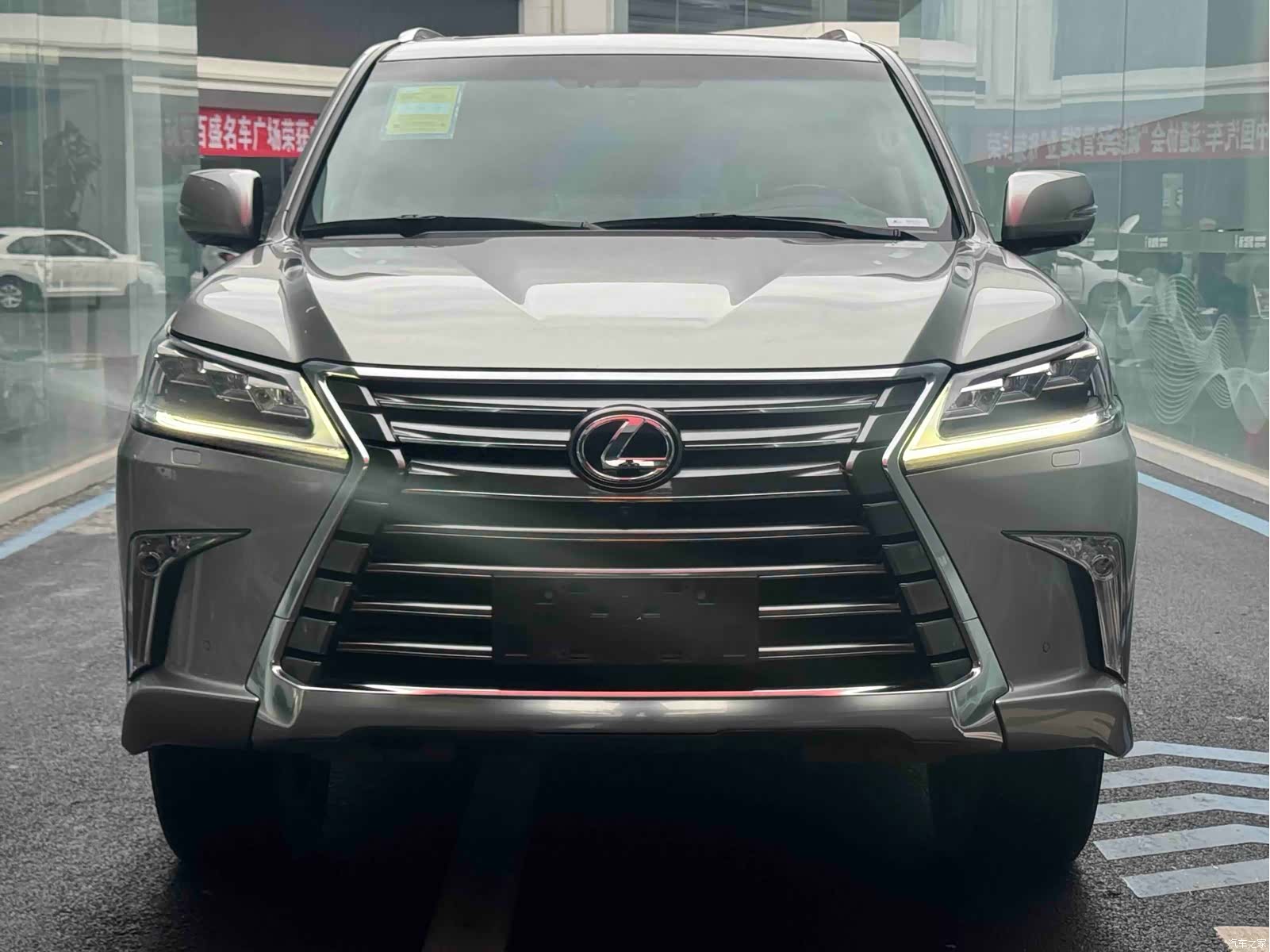 Lexus LX, 2020 2