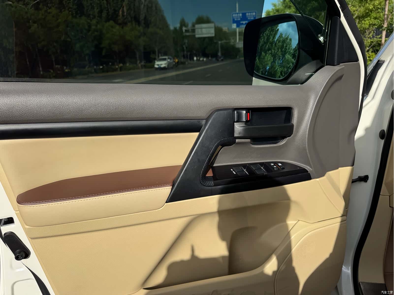 Toyota Land Cruiser, 2016 8