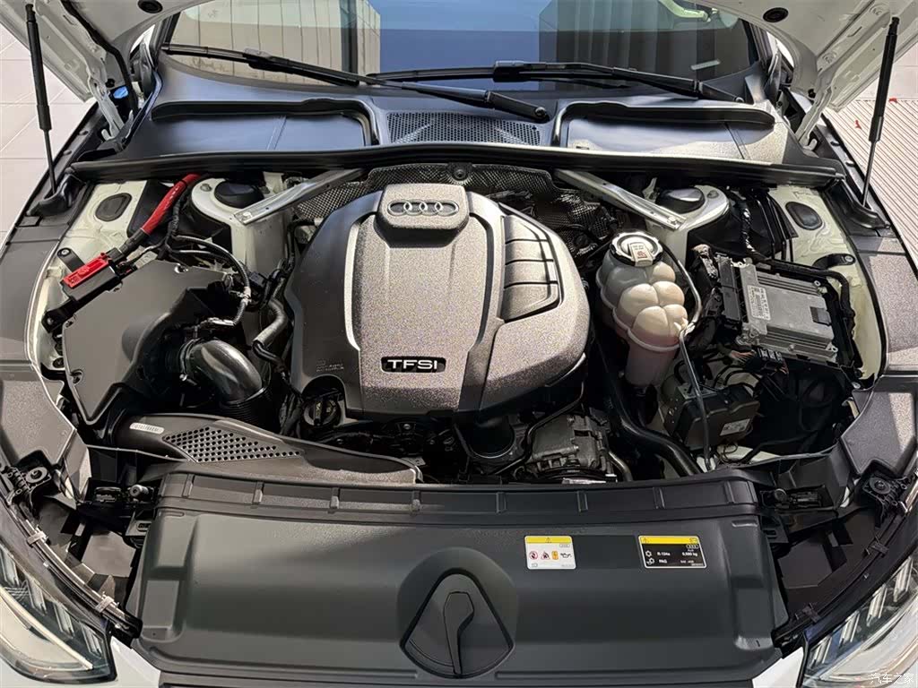 Audi A4L, 2021 8