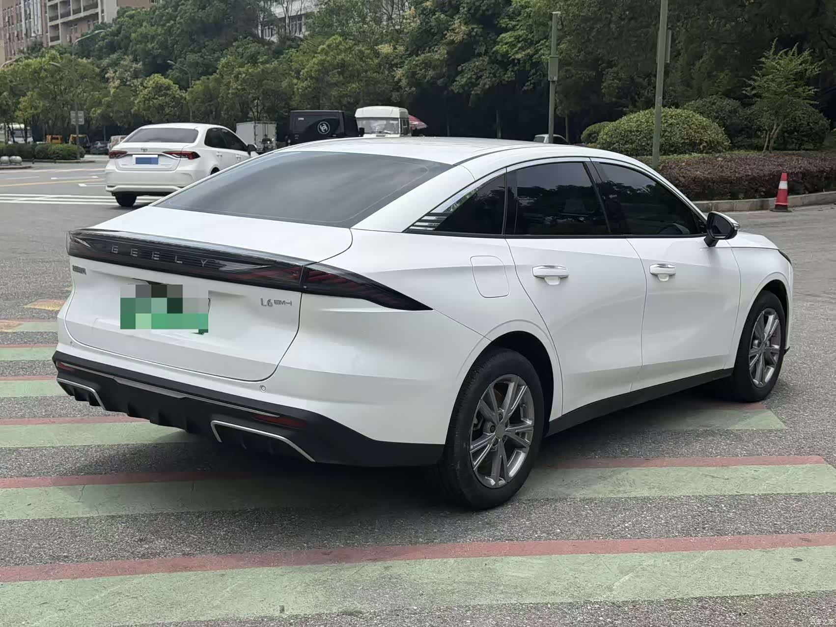 Geely Galaxy L6, 2025 7