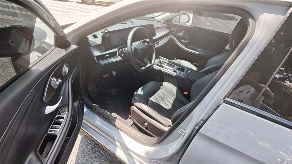 Chery Arrizo 8, 2024 4