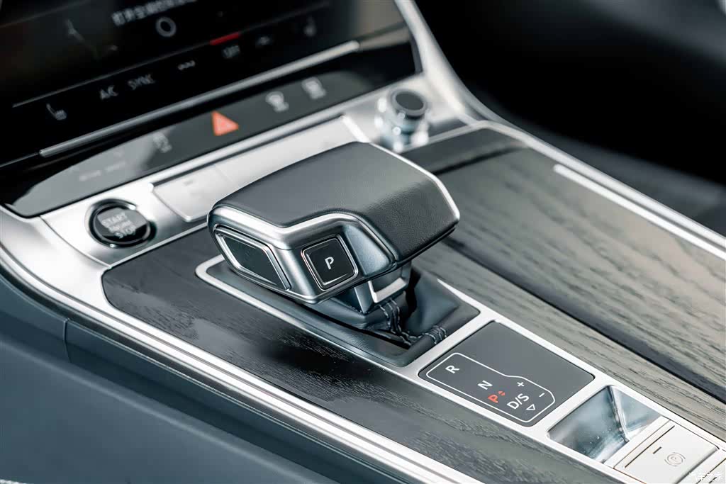 Audi A6L, 2025 15