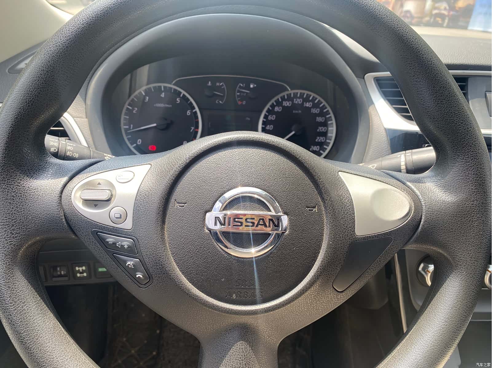 Nissan Sylphy, 2017 11