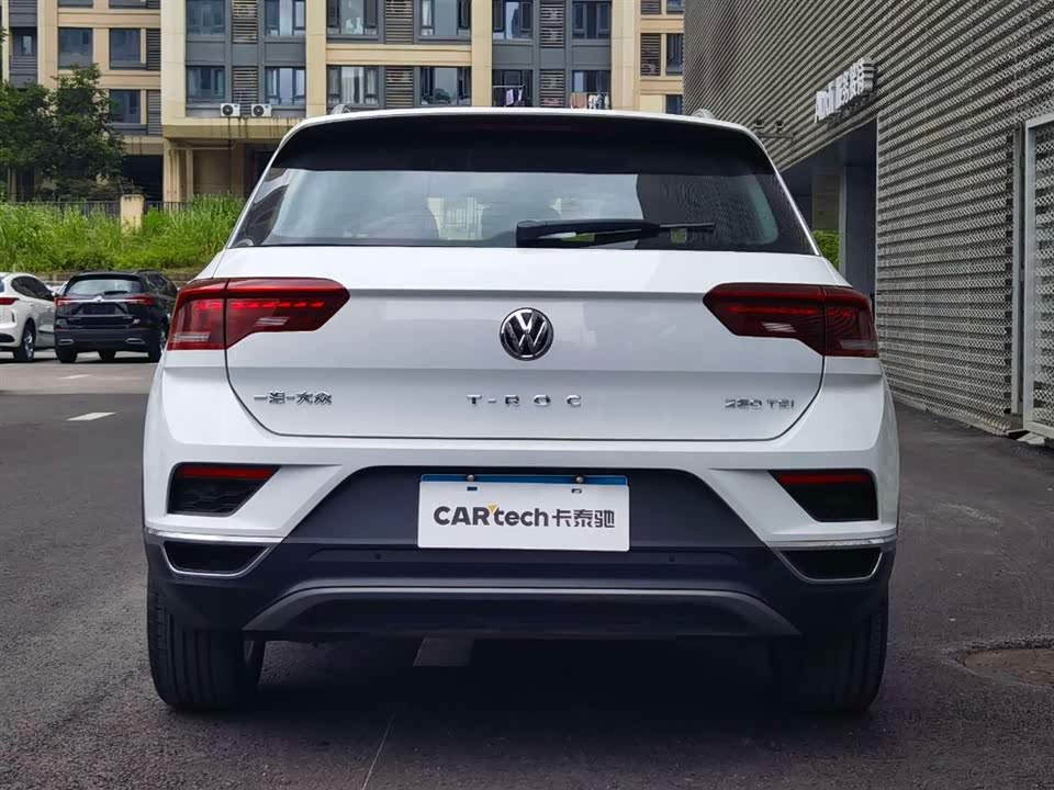 Volkswagen T-ROC exploring Songs