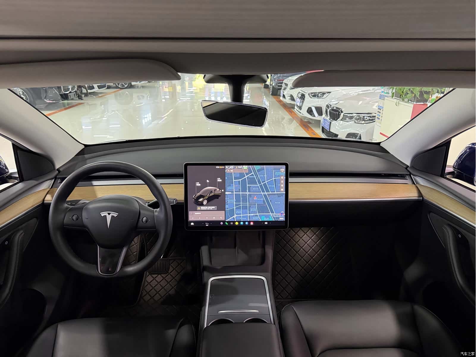 Tesla Model Y, 2022 10