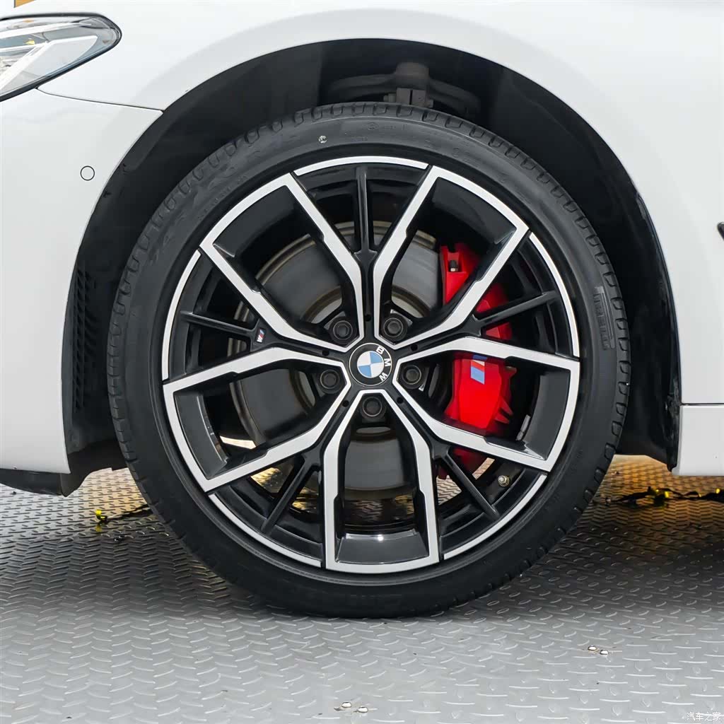 BMW 5 Series, 2022 8