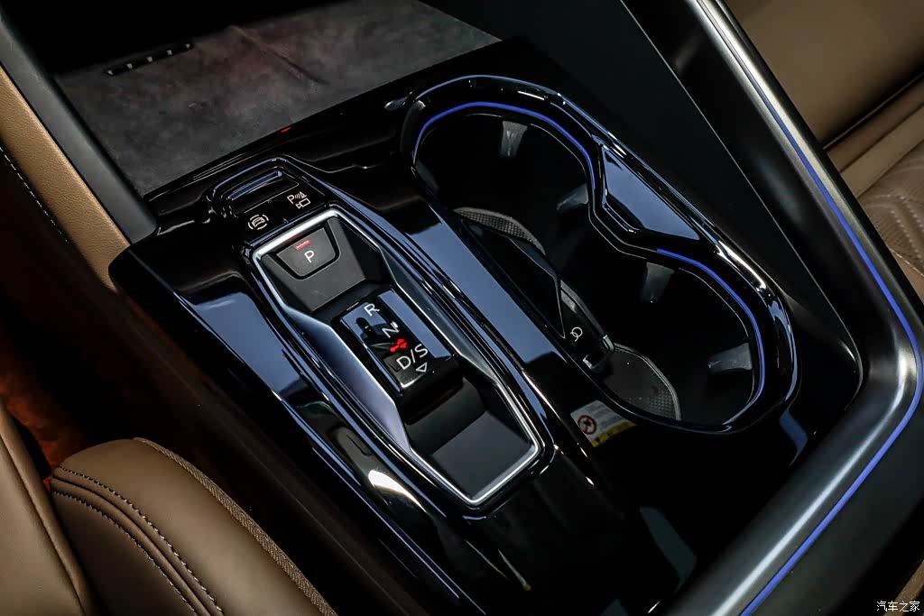 Audi Q5L, 2026 17