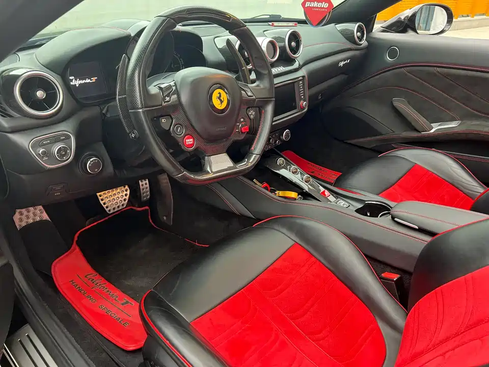 Ferrari California T