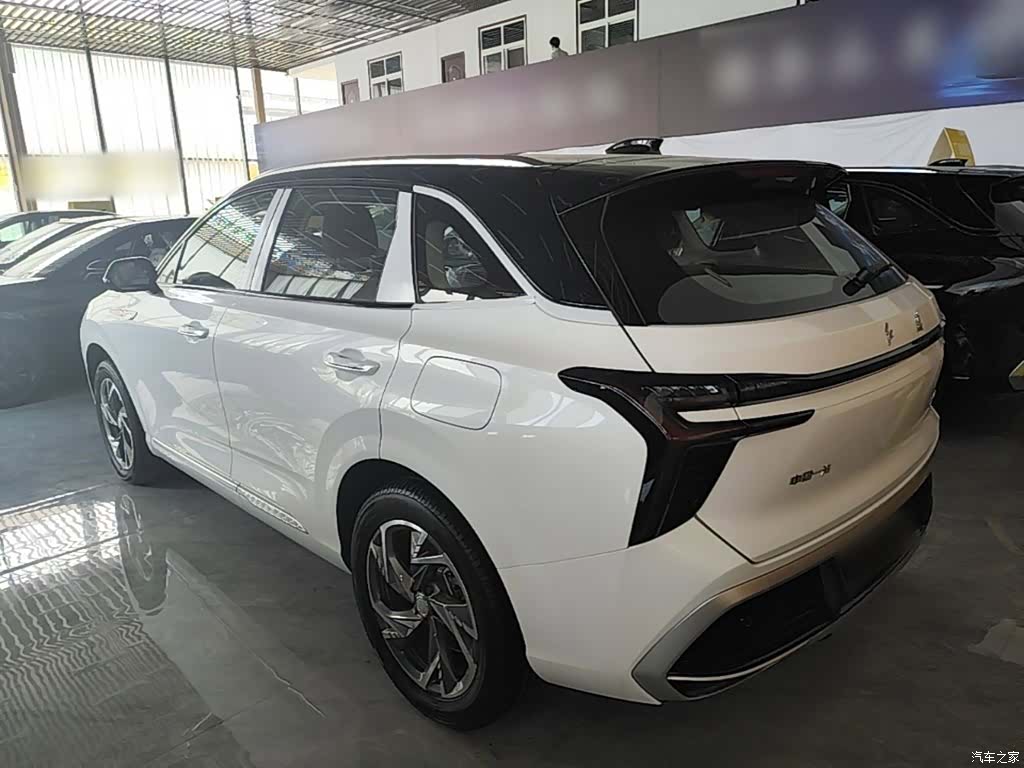 Hongqi HS3, 2026 все фото