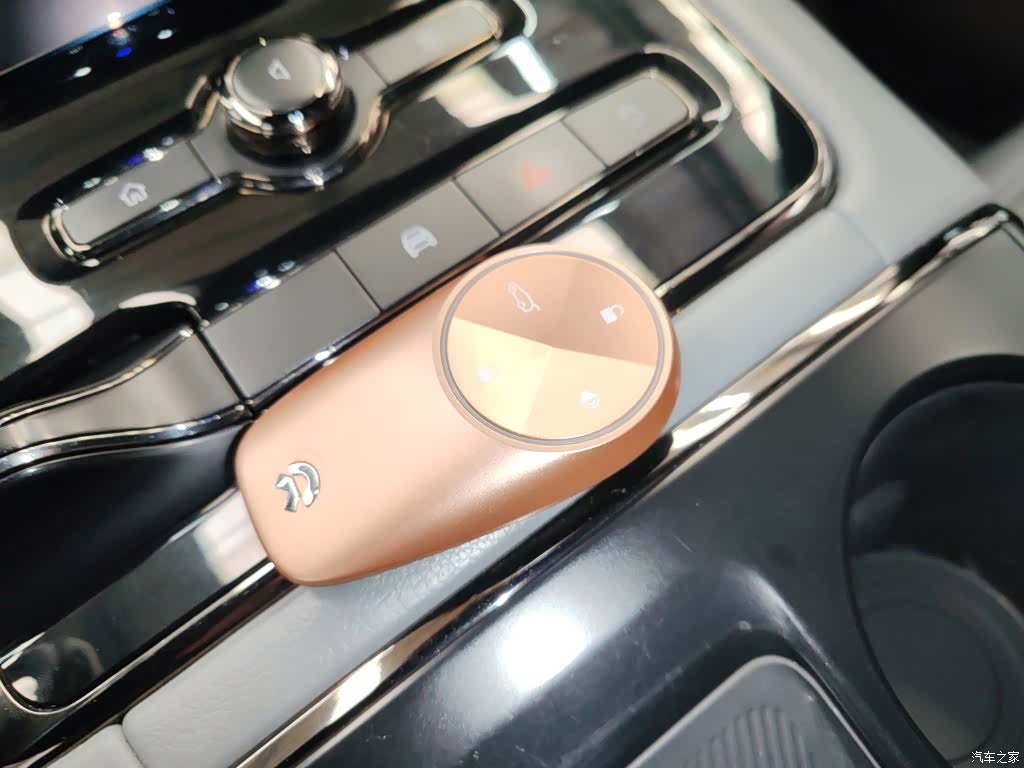 NIO ES8, 2022 9