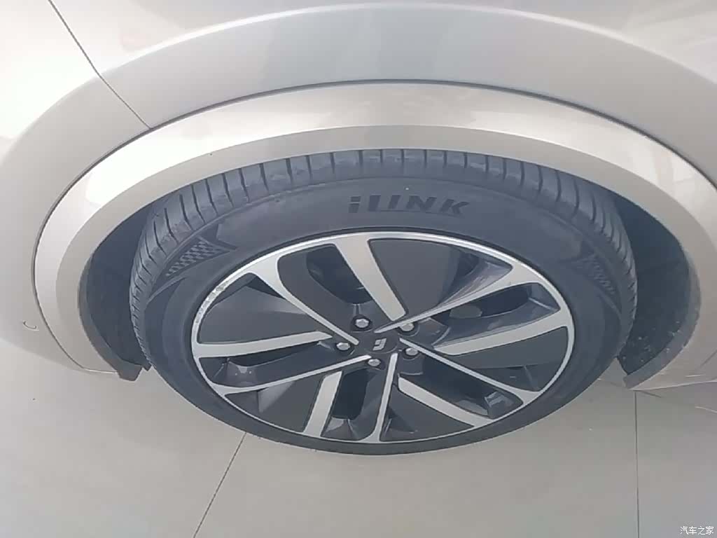 Li Auto L9, 2022 23