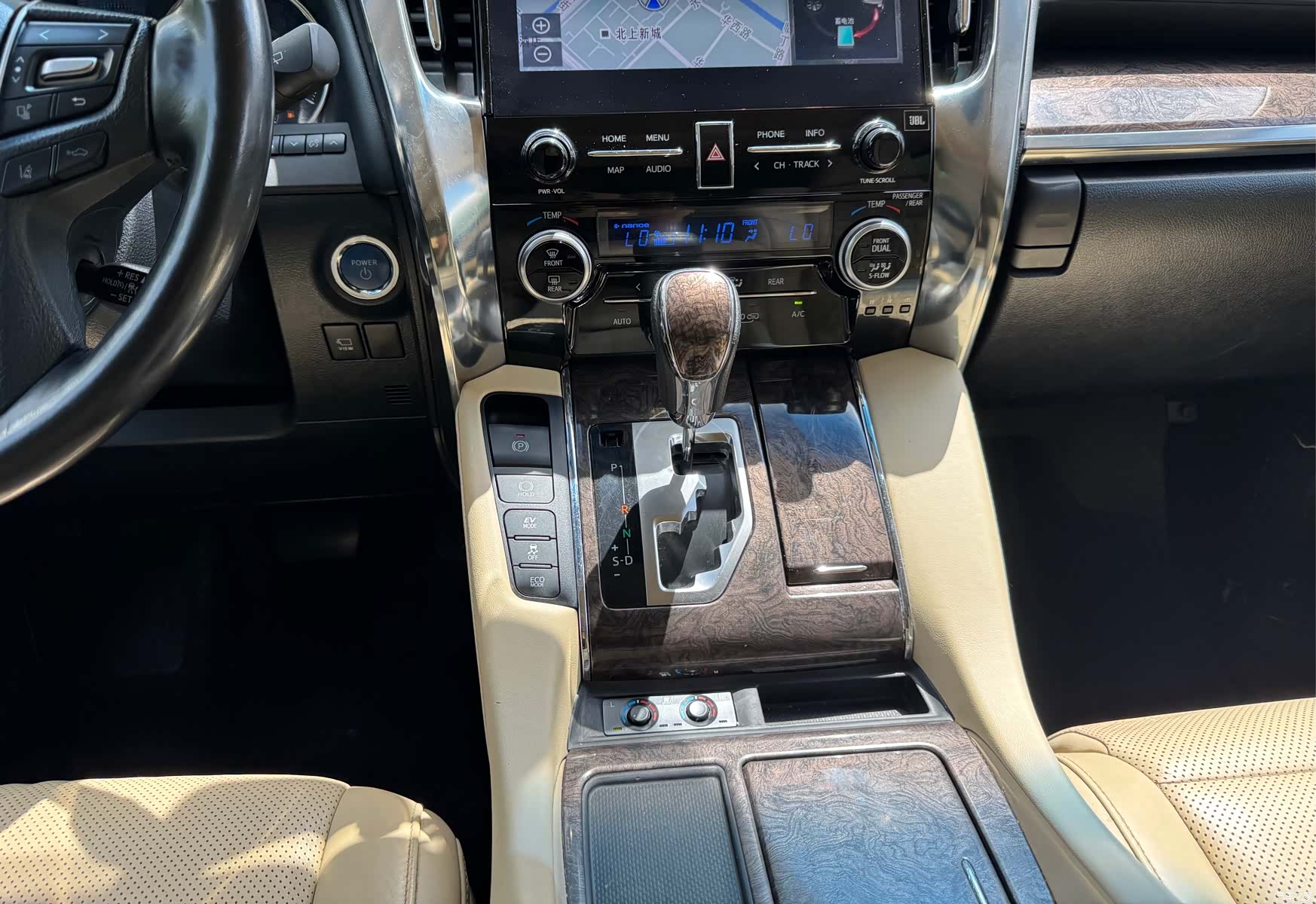 Toyota Vellfire, 2021 13