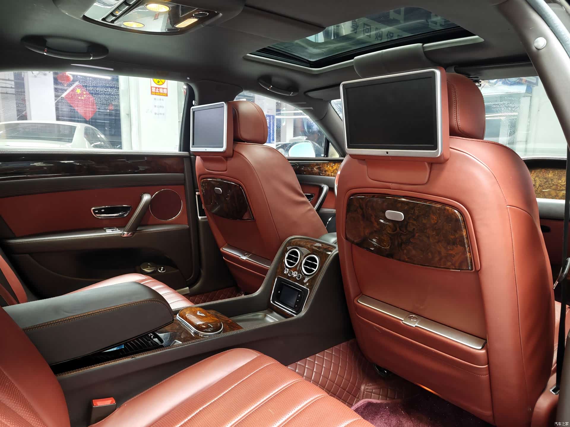 Bentley Flying Spur, 2015 11