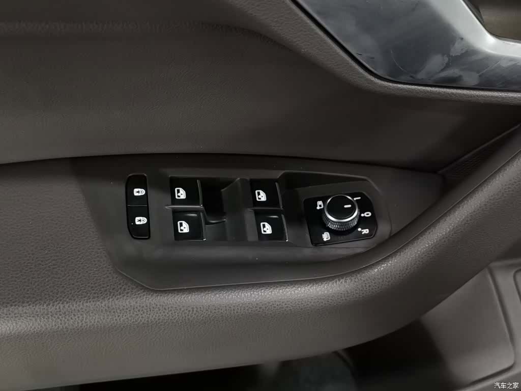Volkswagen Touareg, 2020 9