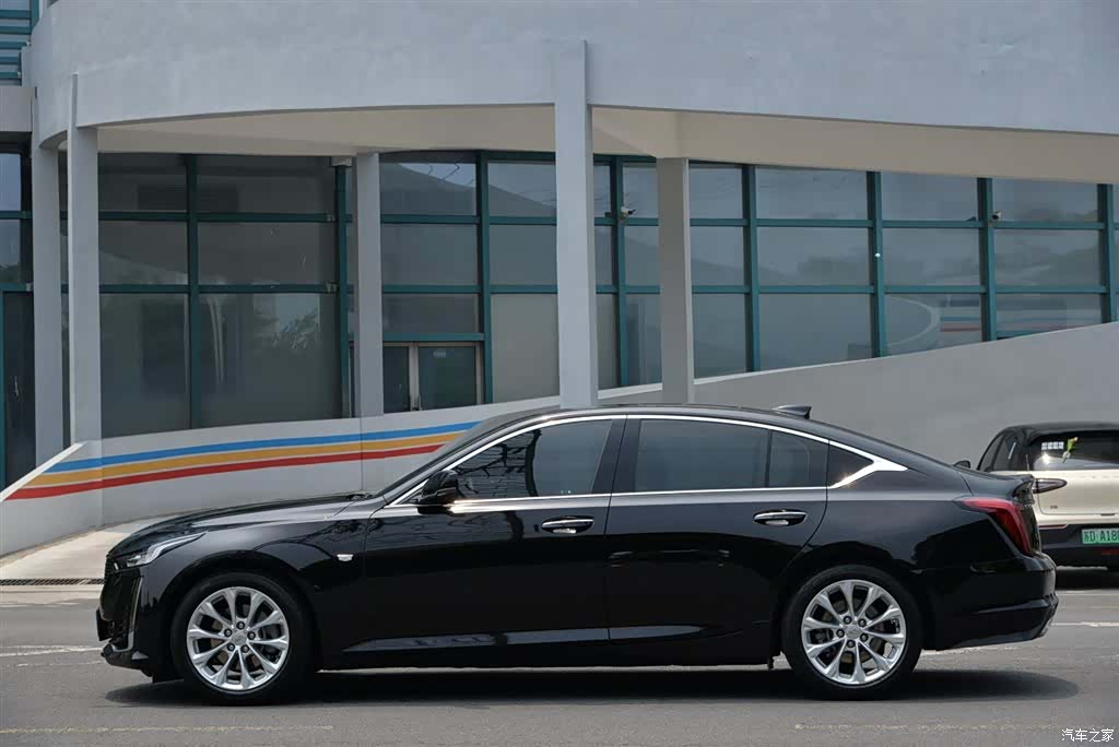 Cadillac CT5, 2023 2