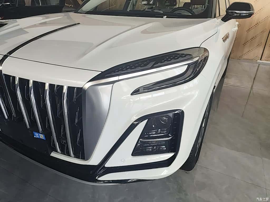 Hongqi HS3, 2026 24