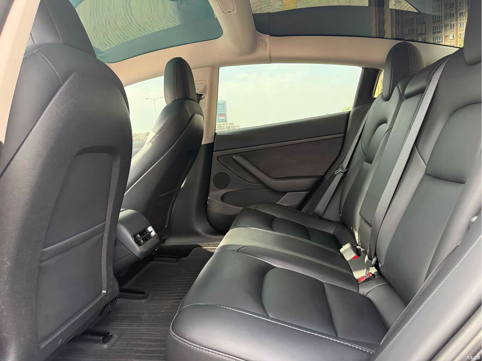 Tesla Model 3, 2023 6