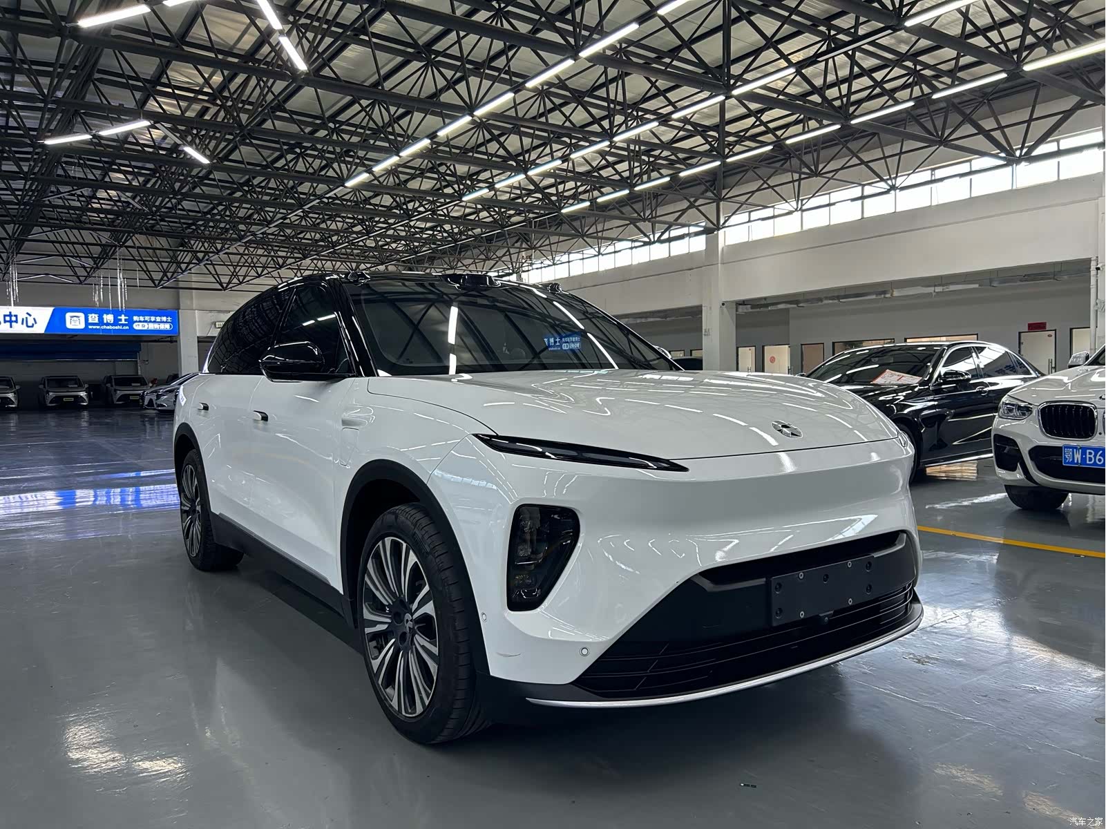 NIO ES8, 2023 3