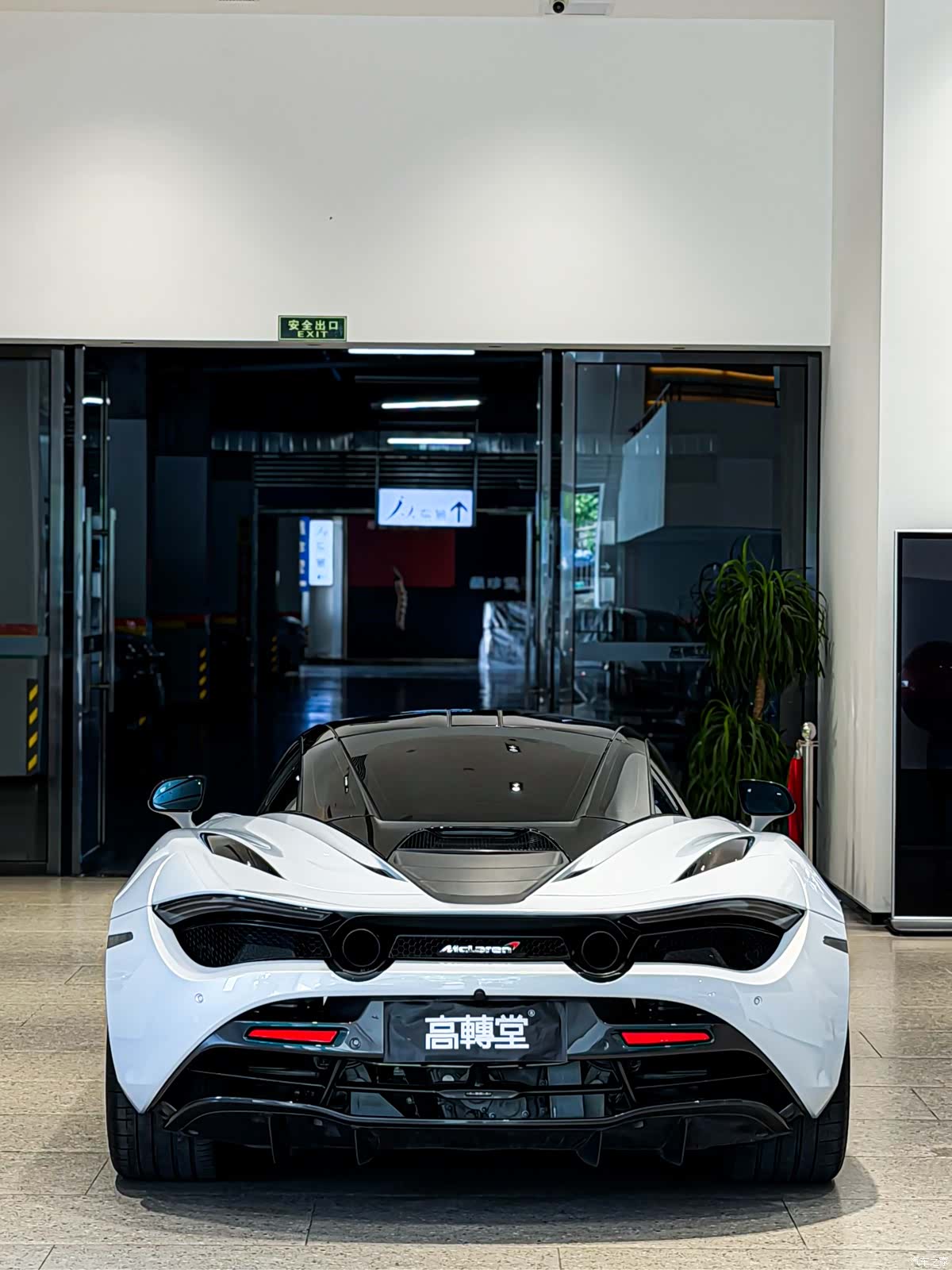 McLaren 720S, 2019 7