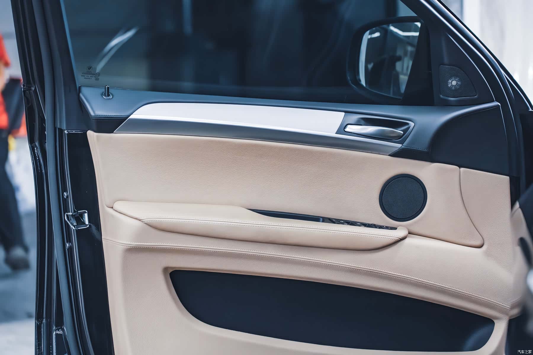 BMW X6, 2013 11