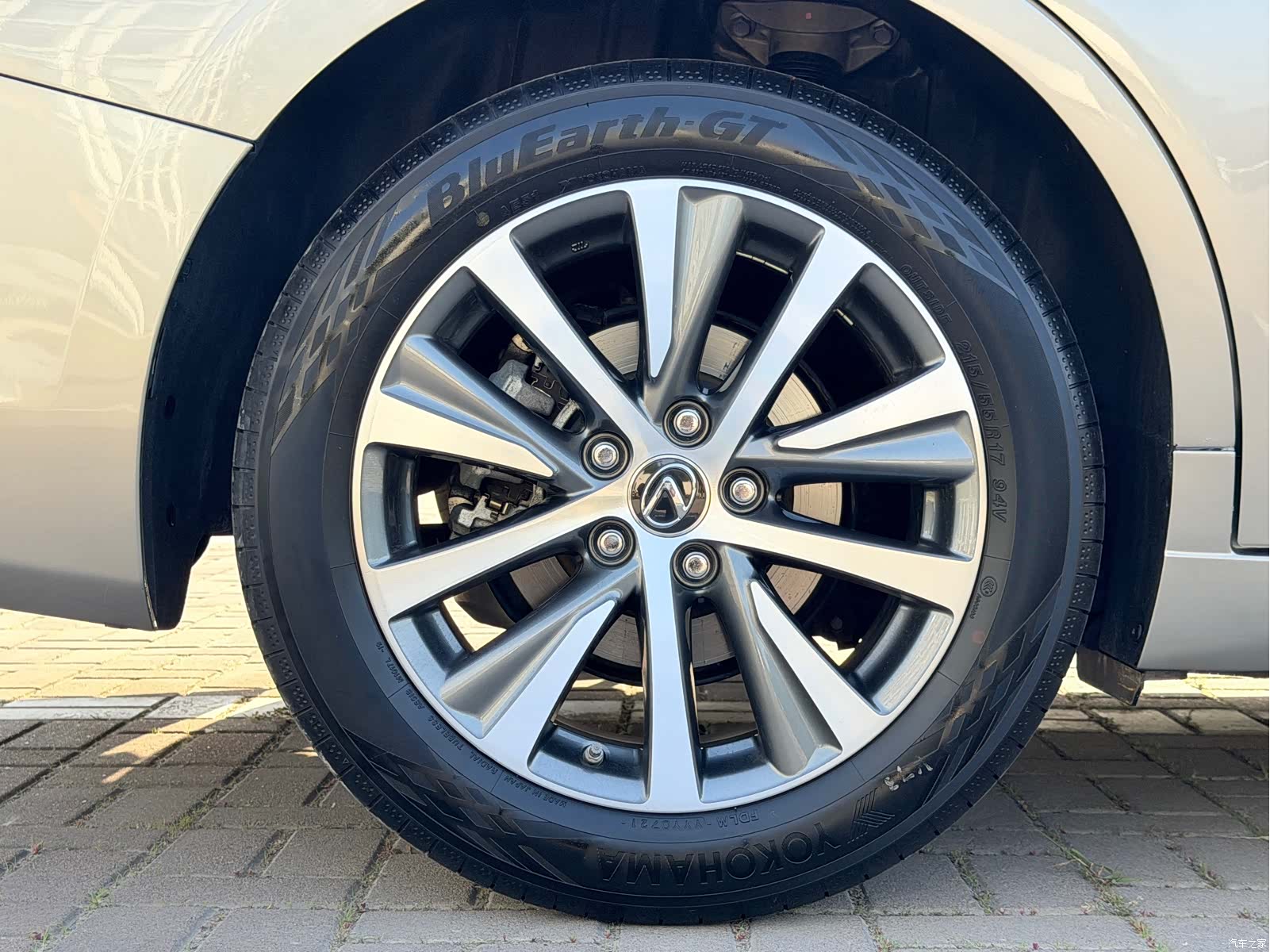 Lexus ES, 2021 21
