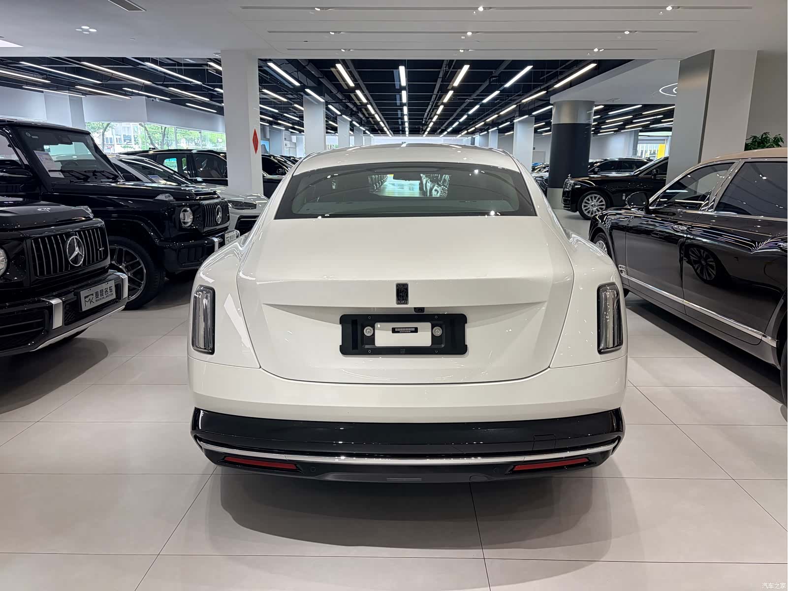 Rolls-Royce Spectre, 2026 12