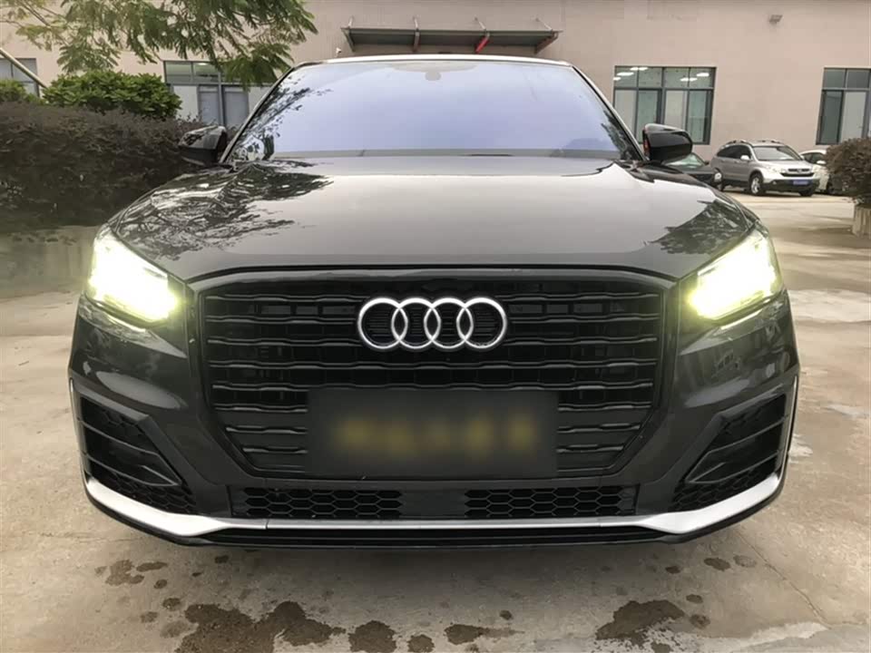 Audi Q2L