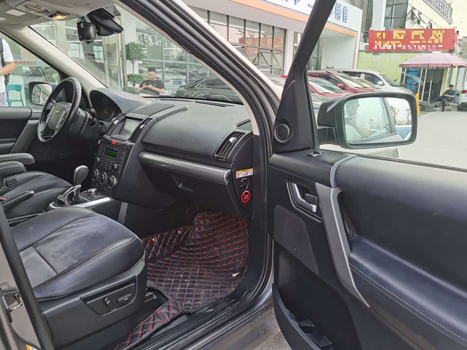 Land Rover Freelander 2