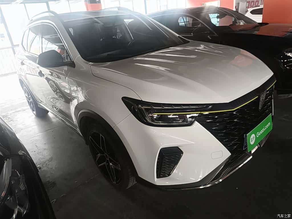 Roewe RX5, 2022 4