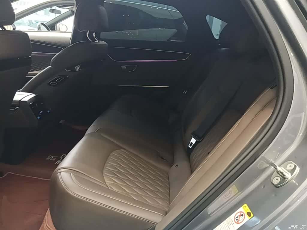 BYD Han, 2023 17