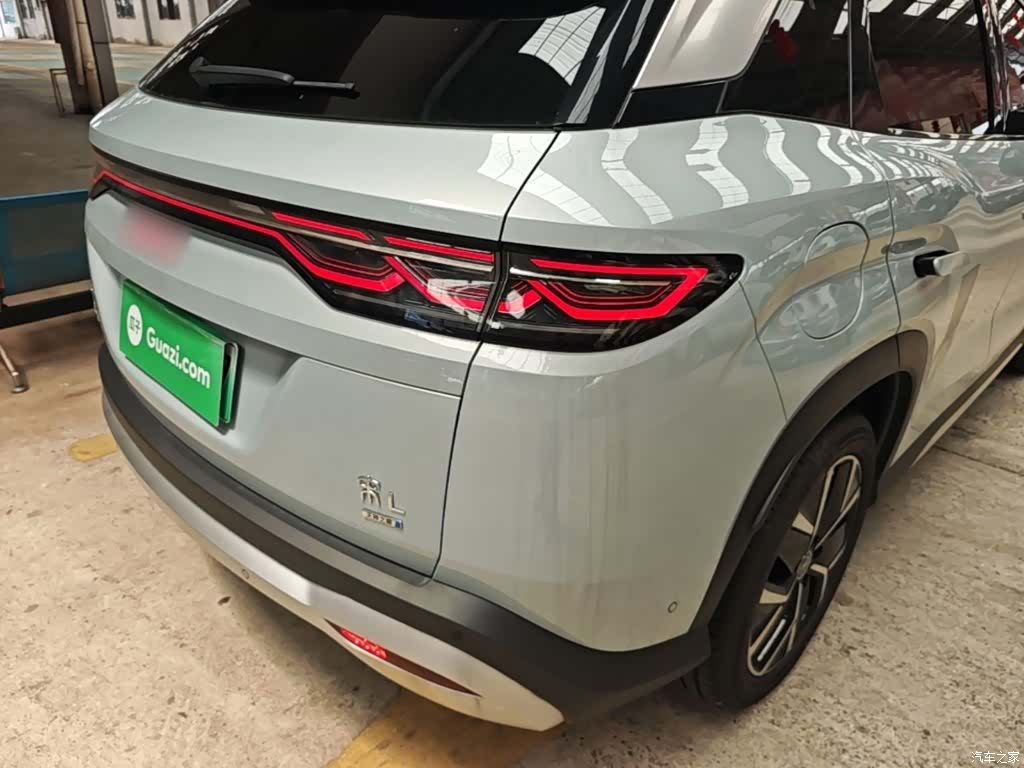 BYD Song, 2025 8