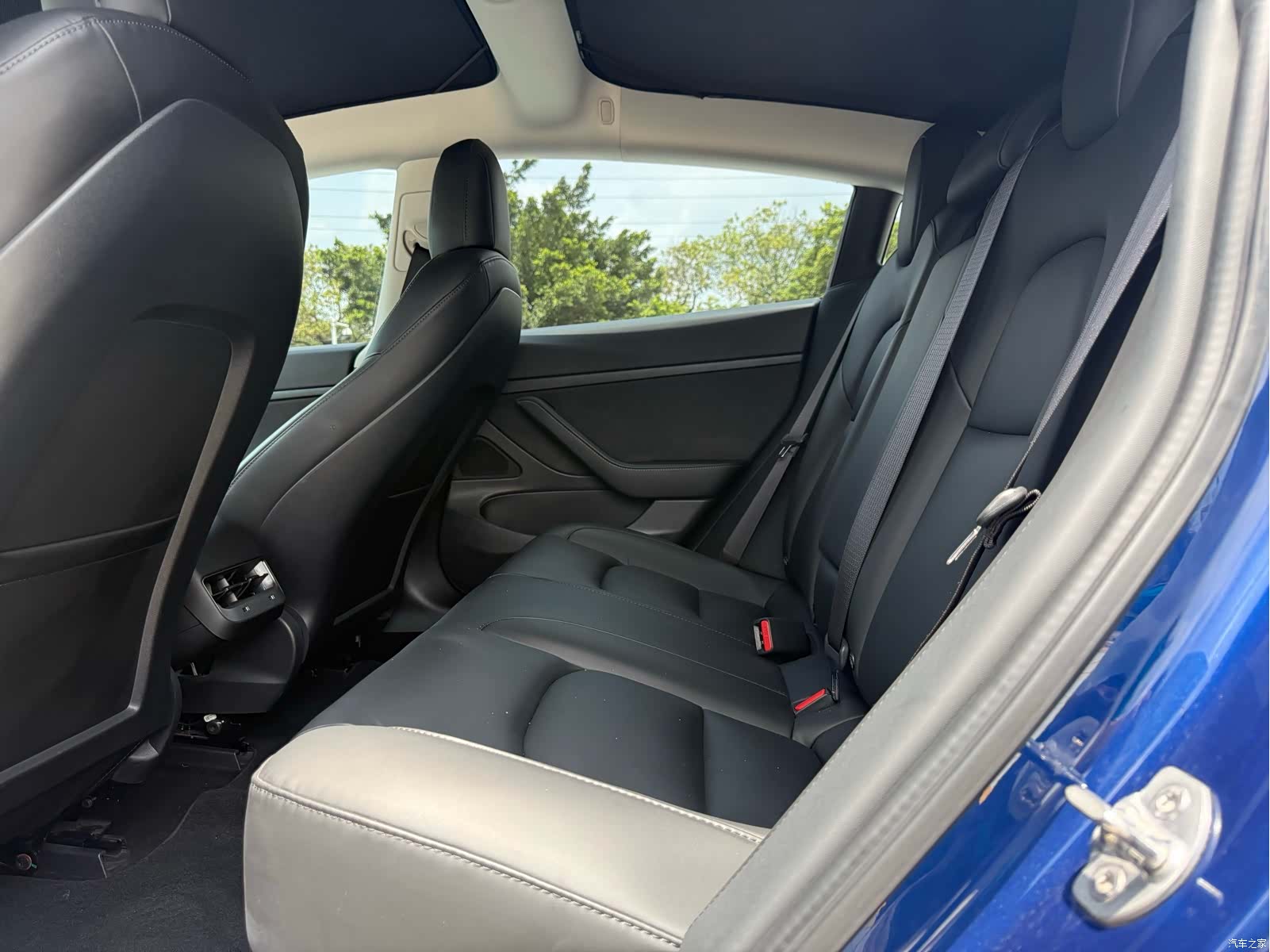 Tesla Model 3, 2020 6